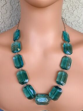 Sparkling Aqua Faceted Statement Necklace